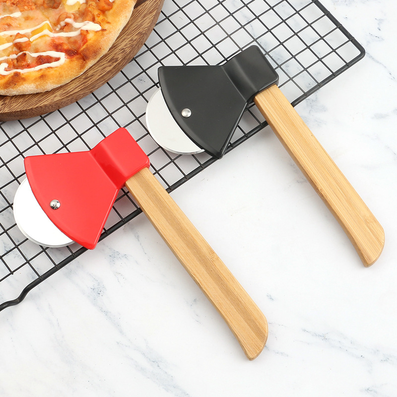 Kitchen Roller Baking - Wooden Handle Axe Shape Pizza Cutter