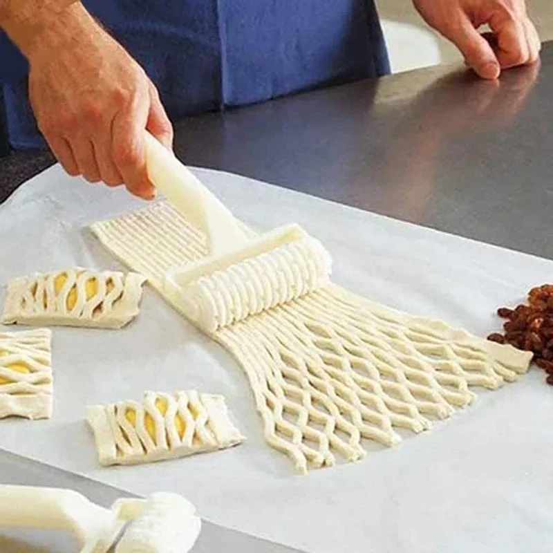 Pizza Roller Cutter Creative P - Kitchen Roller Baking ulasan dan harga