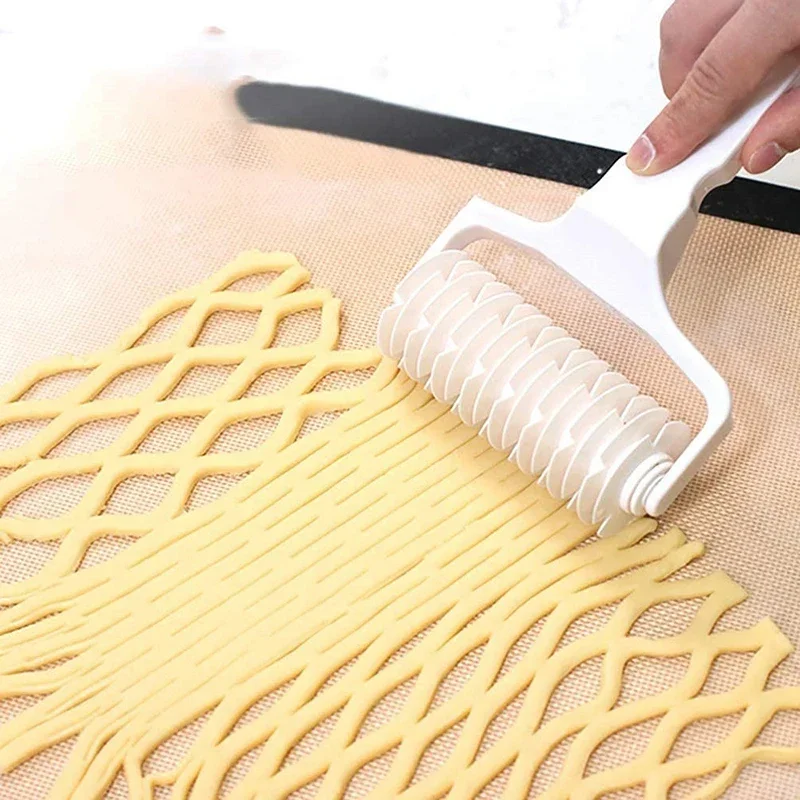 Pizza Roller Cutter Creative P - Kitchen Roller Baking ulasan dan harga